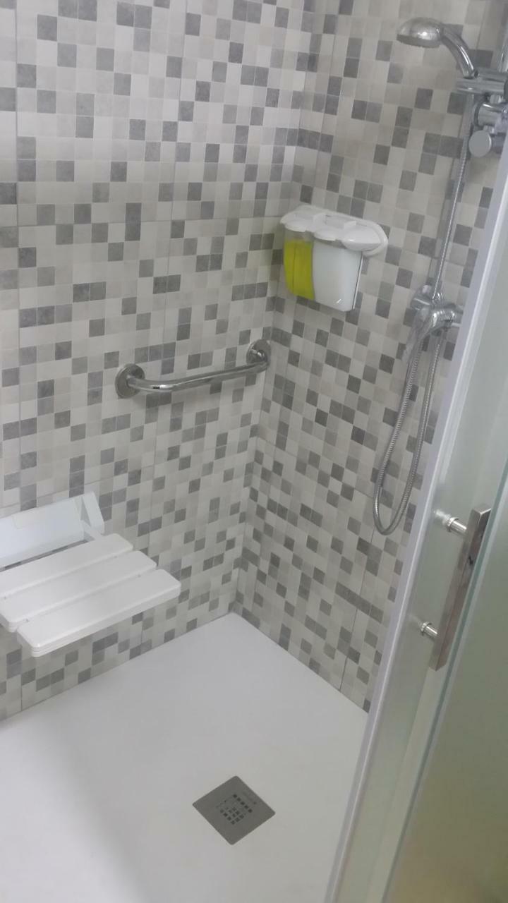 Hostal Almagro - Parking Esterno foto
