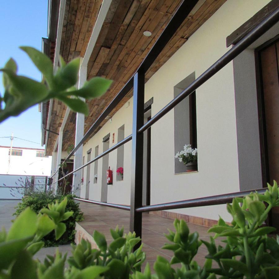Hostal Almagro - Parking Esterno foto